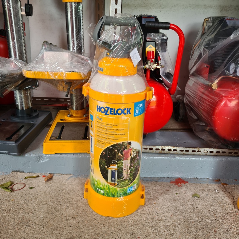 Hozelock Pressure Sprayer | Size : 10L | Model : 018-320 10L (Max 8L)