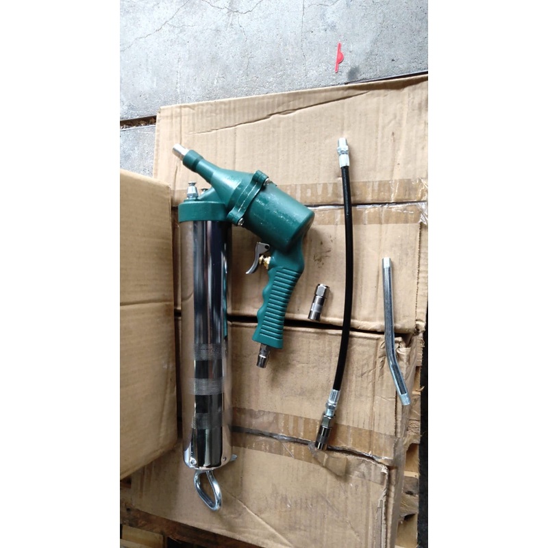 Aiko Yellow Air Grease Gun Set with 6pcs accessories | Model : AT-YQ53S